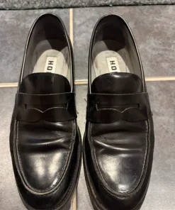 HOPE penny loafers – svarta skinn (nypris 530 USD)