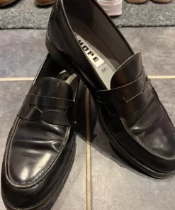 HOPE penny loafers – svarta skinn (nypris 530 USD)
