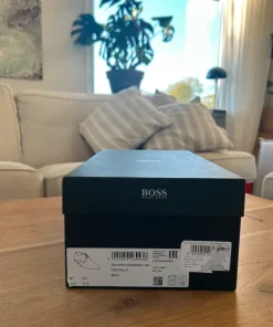 Hugo Boss finskor / lackskor