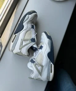Jordan 4