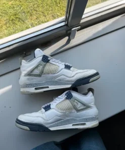 Jordan 4