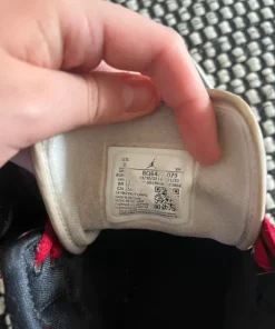 Jordan 1 mid