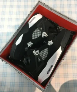 Jordan 4 Retro 