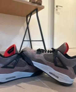 Jordan 4 taupe haze