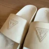 Klapki GUESS