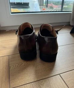 Klasyczne buty do garnituru