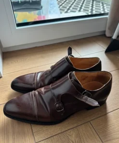 Klasyczne buty do garnituru