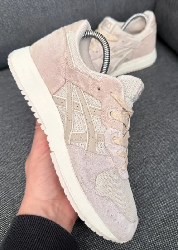 Klasyczne damskie Sneakersy Asics Lyte rozm 39