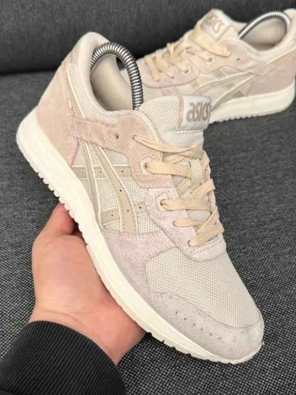 Klasyczne damskie Sneakersy Asics Lyte rozm 39