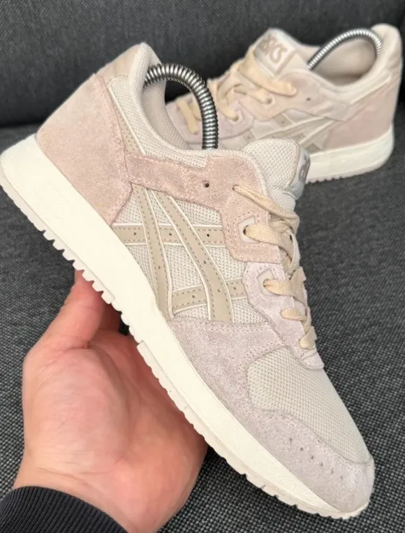 Klasyczne damskie Sneakersy Asics Lyte rozm 39