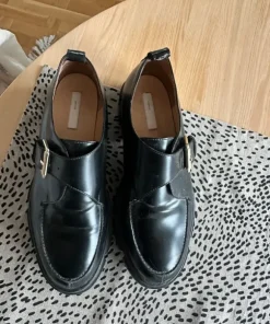 Loafers från HM i nyskick strl 38