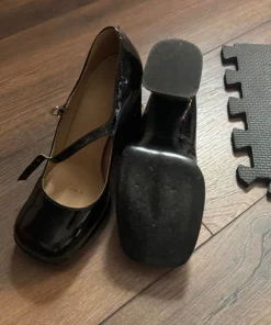 Mary Janes av Wojas.