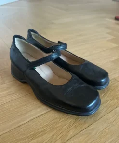 Mary-Janes