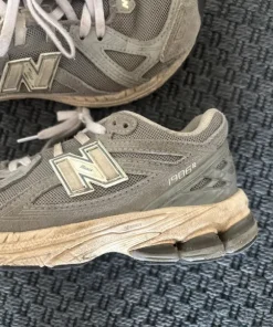 New balance 1906 sneaks