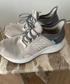 New Balance 40,5 szare sneakersy – lekkie, wygodne New Balance Fresh Foam Roav