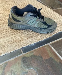New balance 2002r