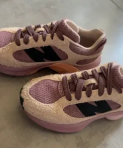 New Balance Warped Runner