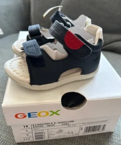 Nowe sandałki Geox r19