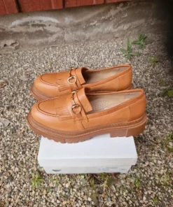 Ny skinnloafer m mässingsspänne