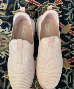 Nya Skechers storlek 37