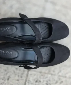 Półbuty Geox czarne rozm. 36