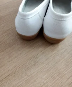 Piękne buty damskie pantofle