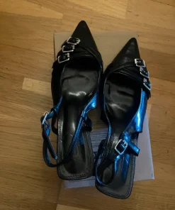 Pointed / pump heels