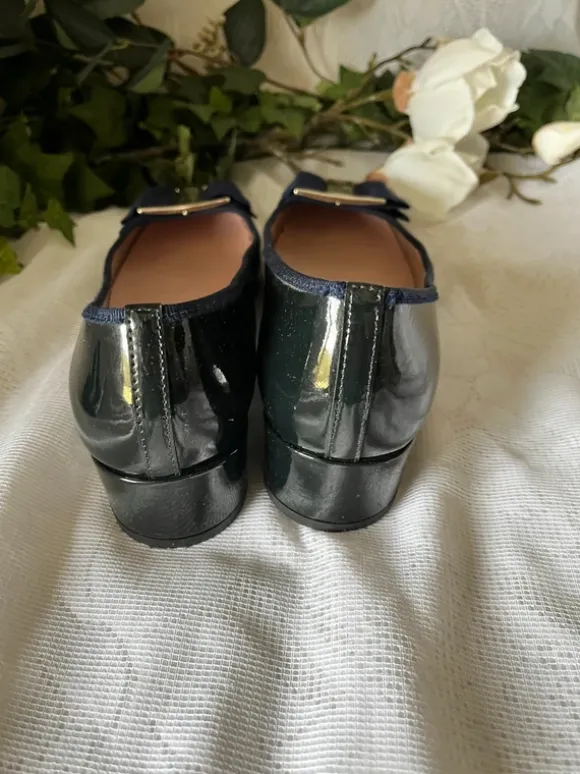 ~Pretty Ballerinas Ballerinaskor i mörkblått, storlek 38.5 ~