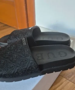 Przepiękne czarne klapki guess 37