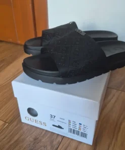 Przepiękne czarne klapki guess 37