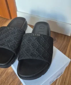 Przepiękne czarne klapki guess 37