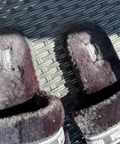 Puma slippers pels
