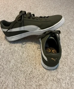 Puma sneakers