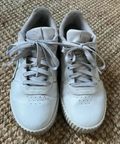 Puma tennarit