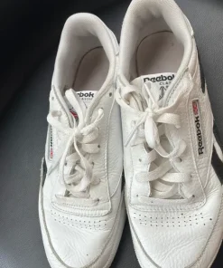 Reebok sneaker
