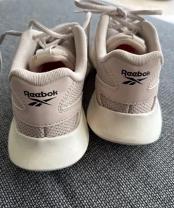 Reebok str 36
