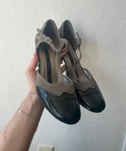 Retro mary janes
