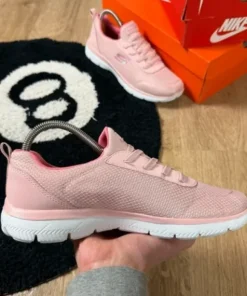 Różowe Skechers