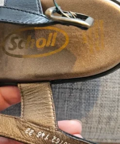 Sandal