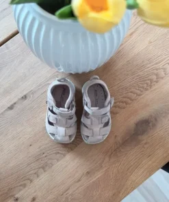 sandaler