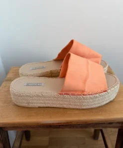 Sandaler från Nelly storlek 40
