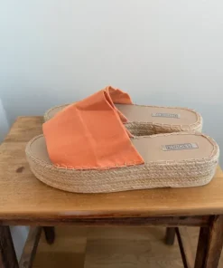 Sandaler från Nelly storlek 40