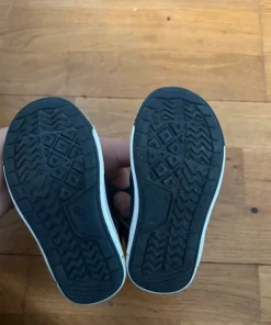 Sandaler med stängd tå
