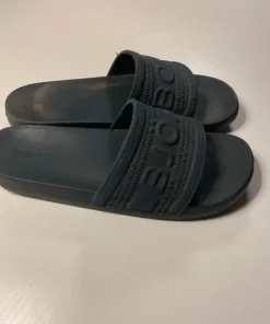 Sandaler slippers 42