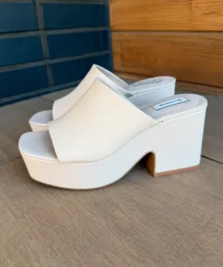 Sandały klapki na platformie ecru stradivarius rozm. 37