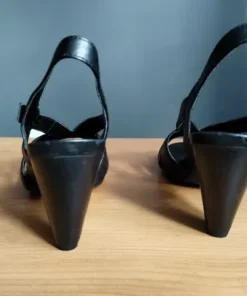 Sandały skórzane Clarks rozmiar 40