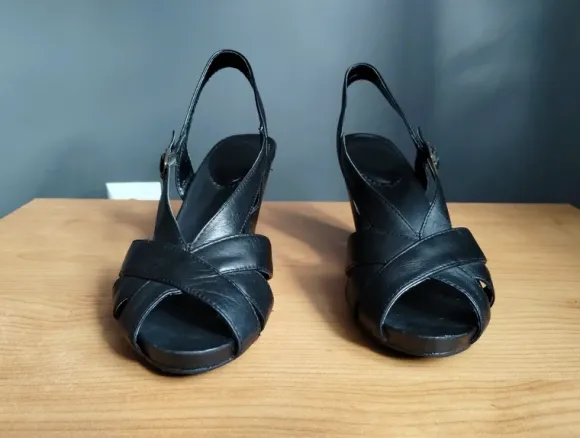 Sandały skórzane Clarks rozmiar 40