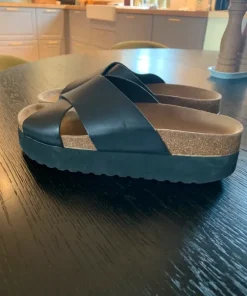 Shoe the bear sandaler
