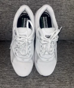 Skechers