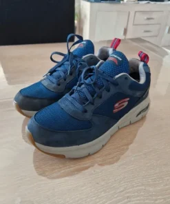 Skechers U.S.A model Render Arch-Fit Waterproof rozmiar 41 wkładka 26,5 cm